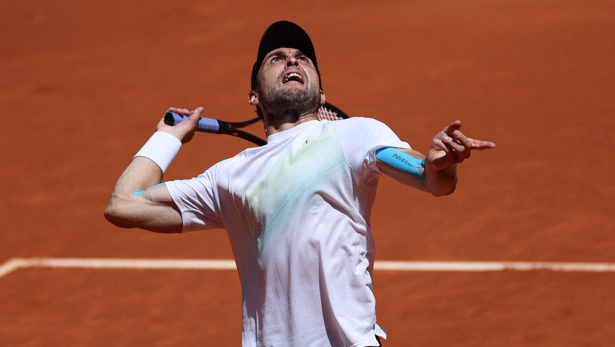 Теннисист Карацев высказался после победы над Медведевым на "Мастерсе" в Мадриде