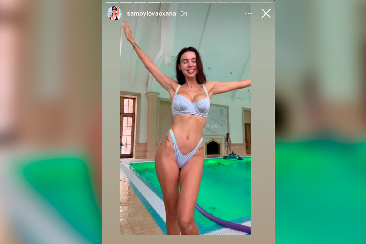 Оксана Самойлова в купальнике 2022