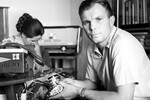 Летчик-космонавт СССР Юрий Гагарин у себя дома, 1963 год