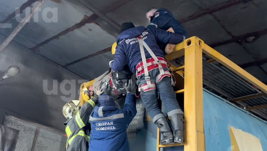 Уфимец провалился в цистерну для бензина и попал на видео