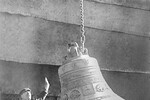 Снятие колоколов с Храма Христа Спасителя в Москве, 8 марта 1930 года