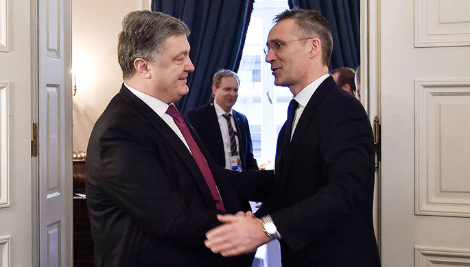 Президент Украины Петр Порошенко и генеральный секретарь НАТО Йенс Столтенберг