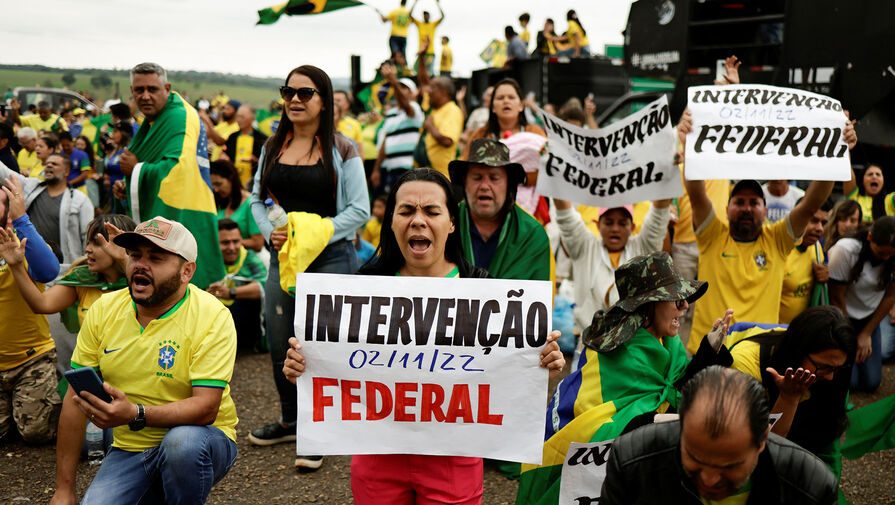 Акции сторонников действующего президента Бразилии Болсонару проходят по всей стране