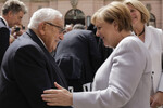 Канцлер Германии Ангела Меркель и Генри Киссинджер в Берлине, 2017 год