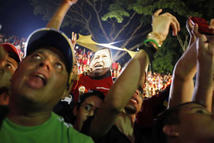 Уго Чавес избран президентом Венесуэлы в&nbsp;четвертый раз.