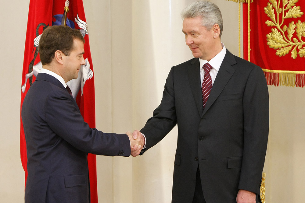 Президент РФ Дмитрий Медведев и Сергей Собянин на церемонии инаугурации на пост мэра Москвы, 21 октября 2010 года