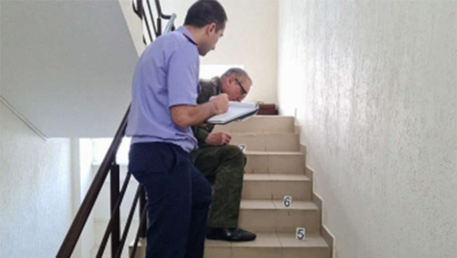 В Ростове-на-Дону напавший на приставов мужчина получил огнестрельное ранение