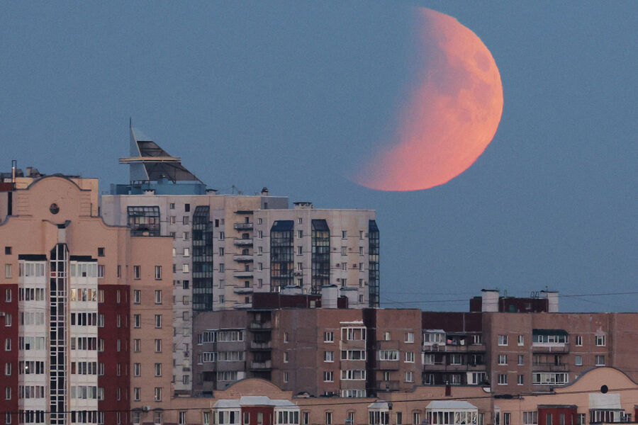 Полное лунное затмение в&nbsp;Санкт-Петербурге, 7&nbsp;сентября 2025&nbsp;года