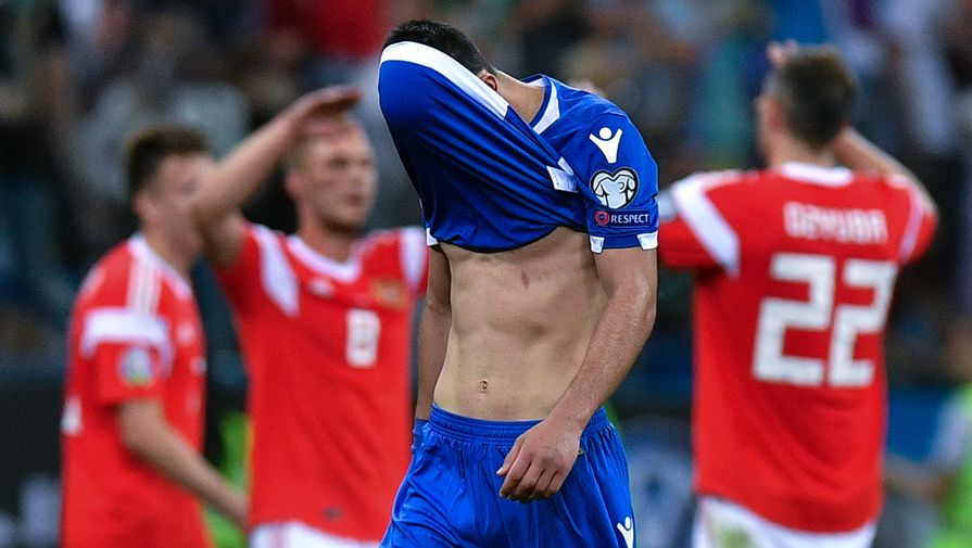 Игрок сборной Кипра Константинос Лайфис в отборочном матче чемпионата Европы по футболу 2020 между сборными командами России и Кипра.