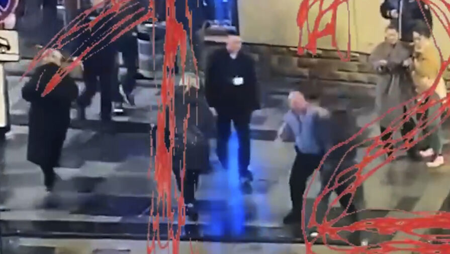 В интернете появилось видео конфликта у ресторана в Москве 