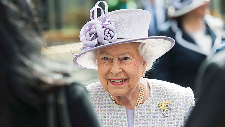 Королева Великобритании Елизавета II в&nbsp;Уипснейдском зоопарке