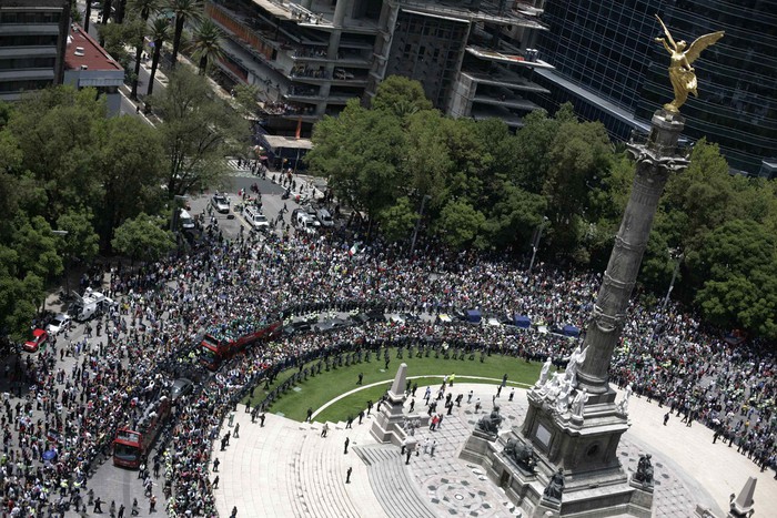 Вид на&nbsp;площадь Независимости в&nbsp;Мехико