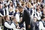 Барак Обама приветствует паралимпийцев