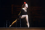 Майя Плисецкая в роли Кармен в сцене из балета Родиона Щедрина «Кармен-сюита» в Большом театре, 1971 год
