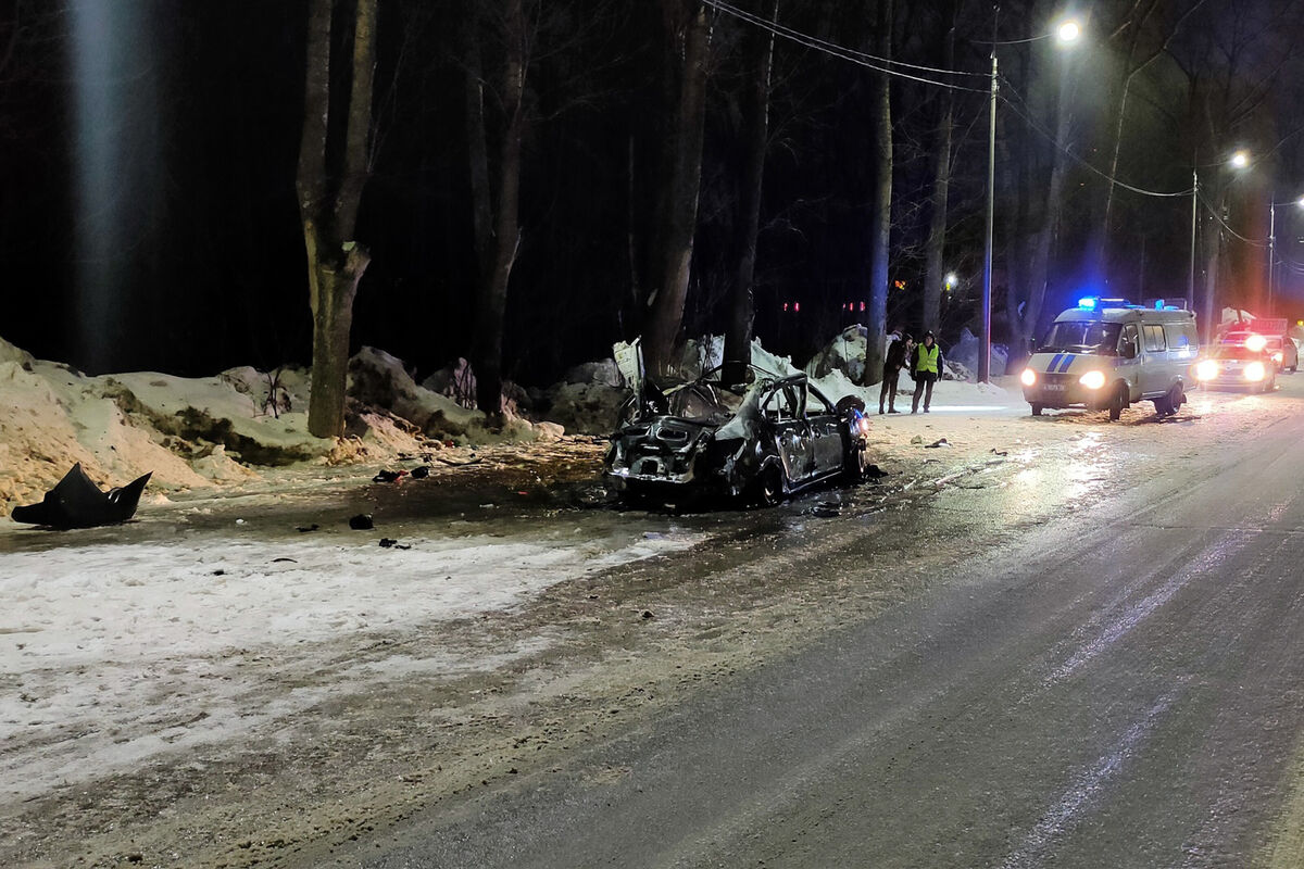 Пассажир заживо сгорел в автомобиле после ДТП в Ярославской области -  Газета.Ru | Новости