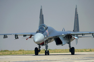 Истребитель Су-35