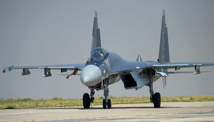 Истребитель Су-35