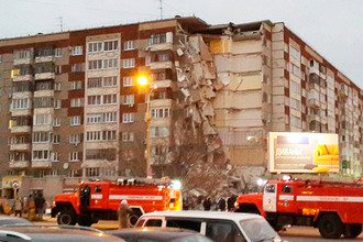 На месте обрушения части жилого 9-ти этажного дома в Ижевске, 9 ноября 2017 года