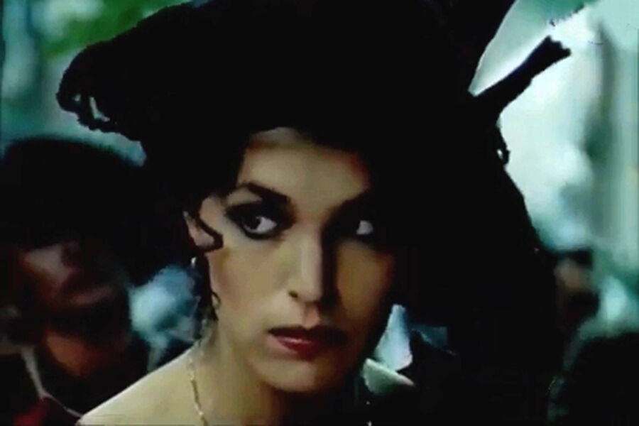 Актриса Марина Могилевская в&nbsp;роли Таисии в&nbsp;фильме &laquo;Остров любви&raquo; (1995)
