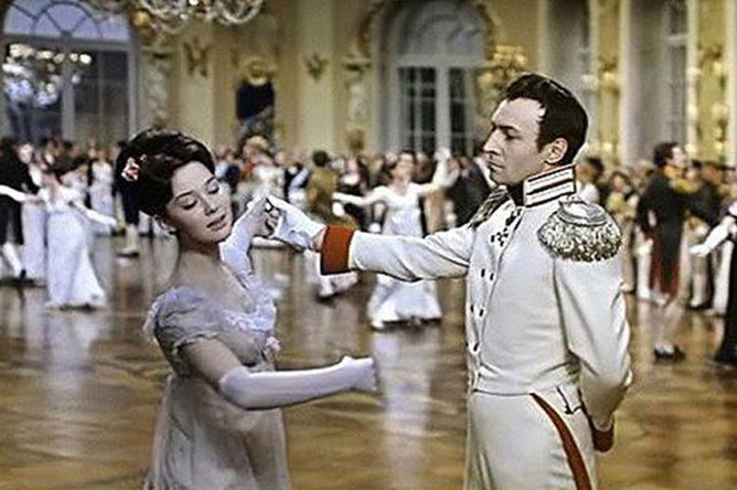Кадр из фильма «Война и мир» (1967). Режиссер Сергей Бондарчук. Премия «Оскар» за лучший фильм на иностранном языке (1969). Премия «Золотой глобус» за лучший фильм на иностранном языке (1969). Главный приз Московского международного кинофестиваля 1965 года