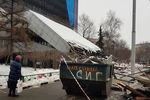 Последствия обрушения навеса над входом в здание Института «Гидропроект» на Волоколамском шоссе, 1 февраля 2019 года
