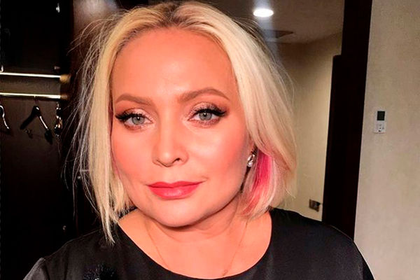 қатты ысқылайды