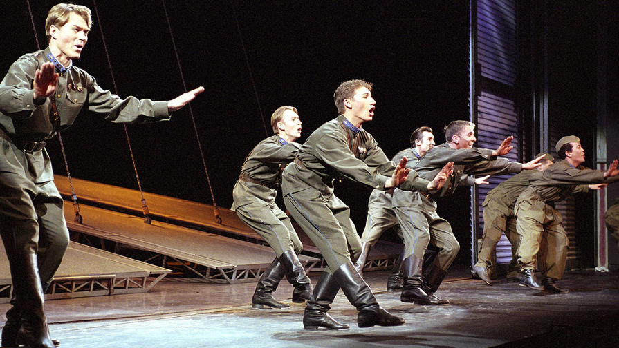 Мюзикл «Норд-Ост» на сцене Театрального центра на Дубровке, 2003 год