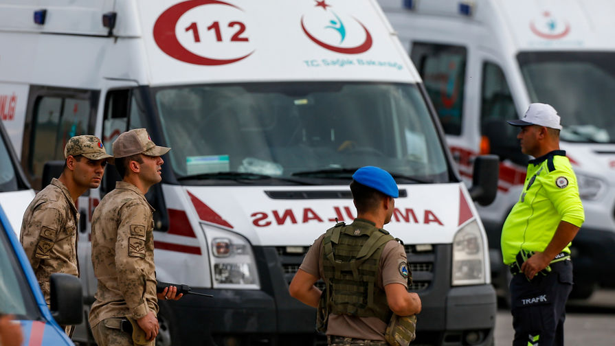 При взрыве в Турции пострадали семь человек
