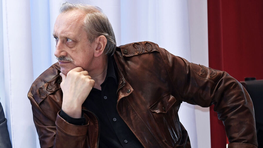 Актер Николай Аверюшкин вспомнил, как Олег Ефремов отдал ему визитку во время съемок
