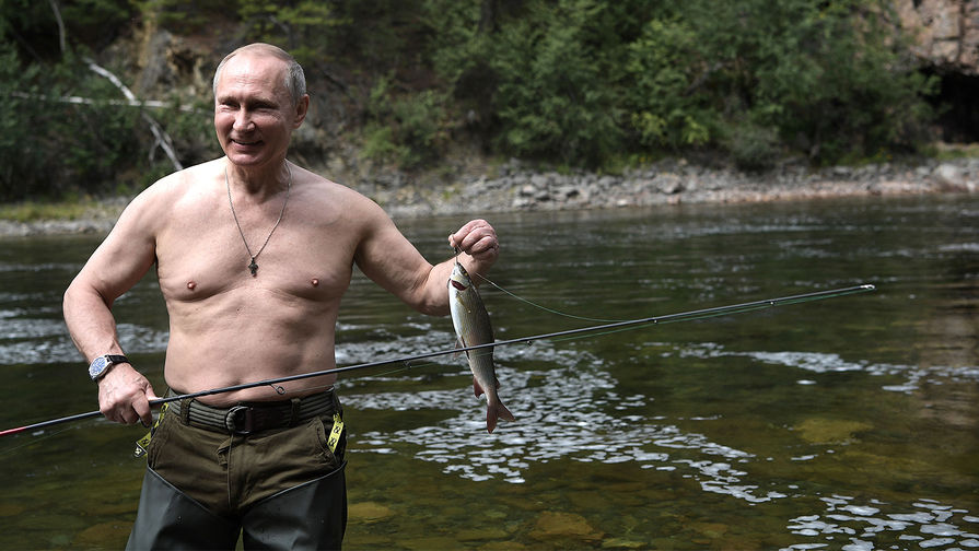 Президент России Владимир Путин во время рыбалки в&nbsp;Туве, август 2017 года