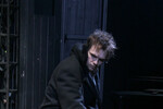 Алексей Янин в сцене из спектакля Александра Доронина «Шатов. Кириллов. Петр», 2012 год
