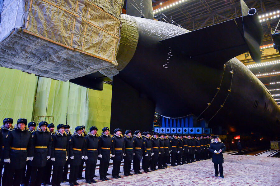 Торжественная церемония вывода из эллинга второго серийного ракетоносца проекта «Борей-А» «Генералиссимус Суворов» на «Севмаше», 25 декабря 2021 года