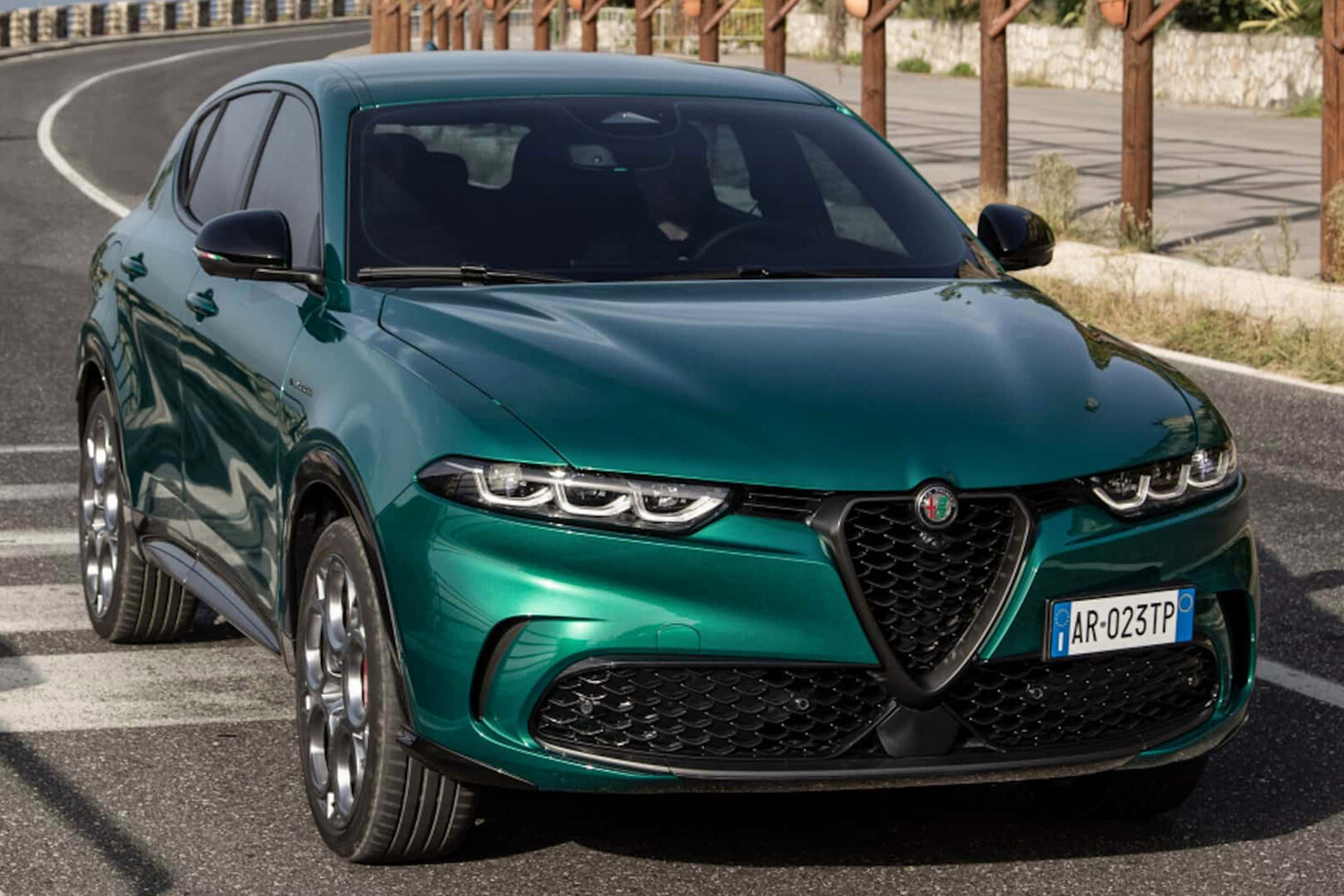 Alfa Romeo определилась с названием своего нового кроссовера - Газета.Ru |  Новости