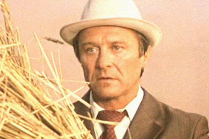 Геннадий Гарбук в фильме «Белые росы» (1983)