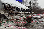 Последствия обрушения навеса над входом в здание Института «Гидропроект» на Волоколамском шоссе, 1 февраля 2019 года 