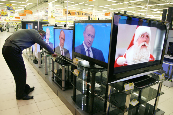 Владимир Путин впервые отказался от телевизионной «прямой линии» с народом