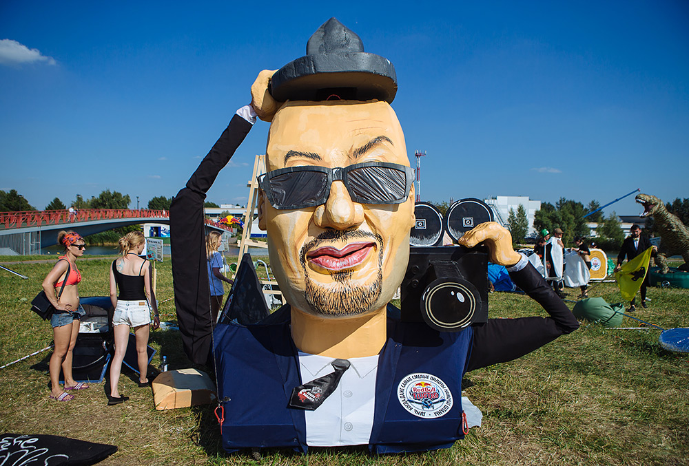 Чемпионат самодельных летательных аппаратов Red Bull Flugtag в Крылатском