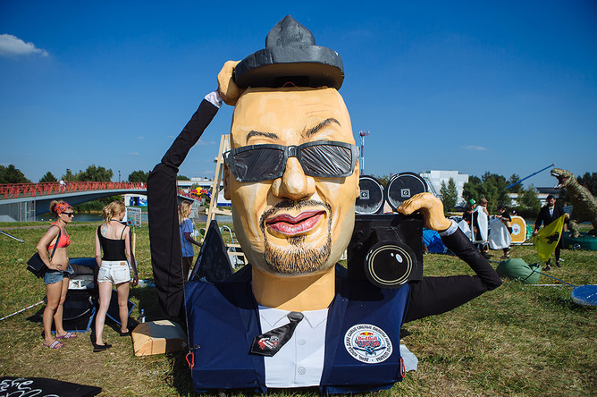 Чемпионат самодельных летательных аппаратов Red Bull Flugtag в Крылатском