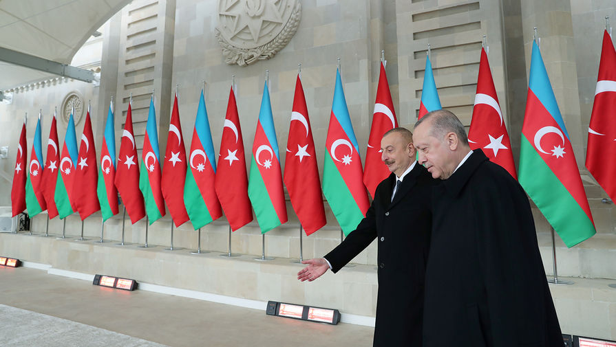 В Госдуме и Совфеде оценили идею совместной армии Турции и Азербайджана -  Газета.Ru
