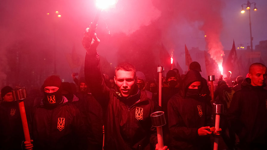 Участники марша националистов в Киеве, 14 октября 2017