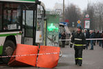 Рейсовый автобус, врезавшийся в остановку общественного транспорта на улице Сходненская, 29 декабря 2017 года