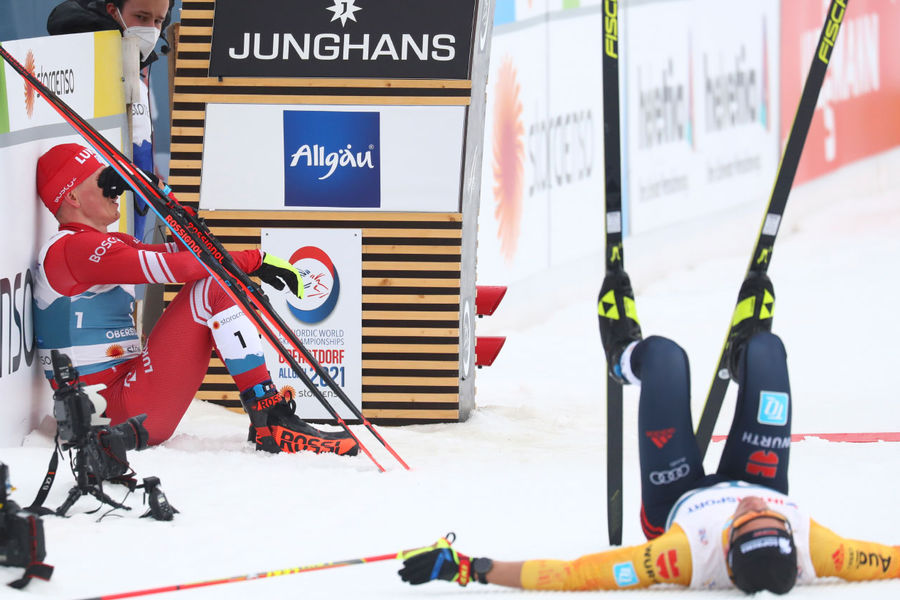 Российский лыжник Александр Большунов после марафонской гонки на чемпионате мира в Оберстдорфе, 7 марта 2021 года