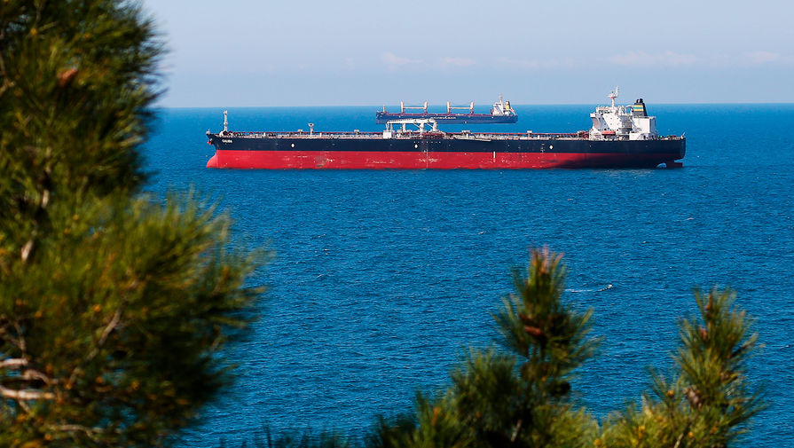 Reuters: Турция с 6 февраля потребует подтверждения страховки танкеров с нефтепродуктами