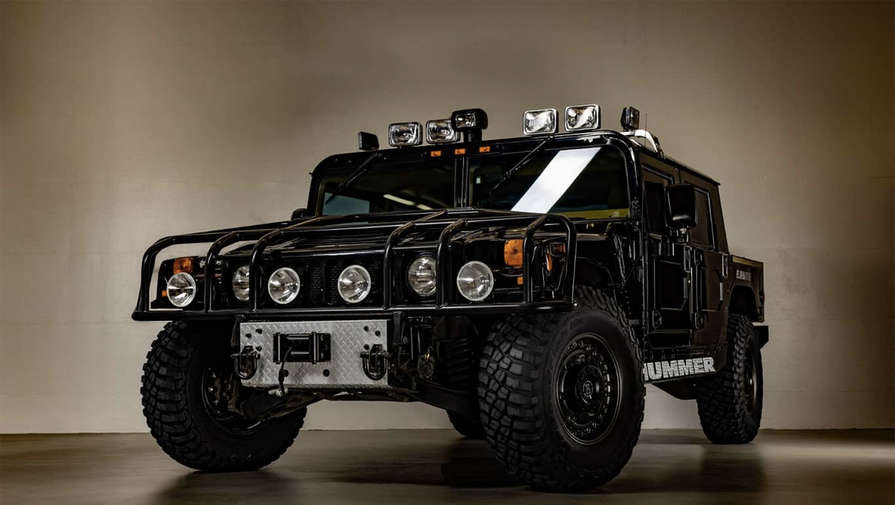 Тюнингованный Hummer рэпера Тупака Шакура выставлен на аукцион