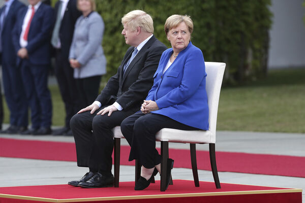 Премьер-министр Великобритании Борис Джонсон и канцлер Германии Ангела Меркель, 2019&nbsp;год