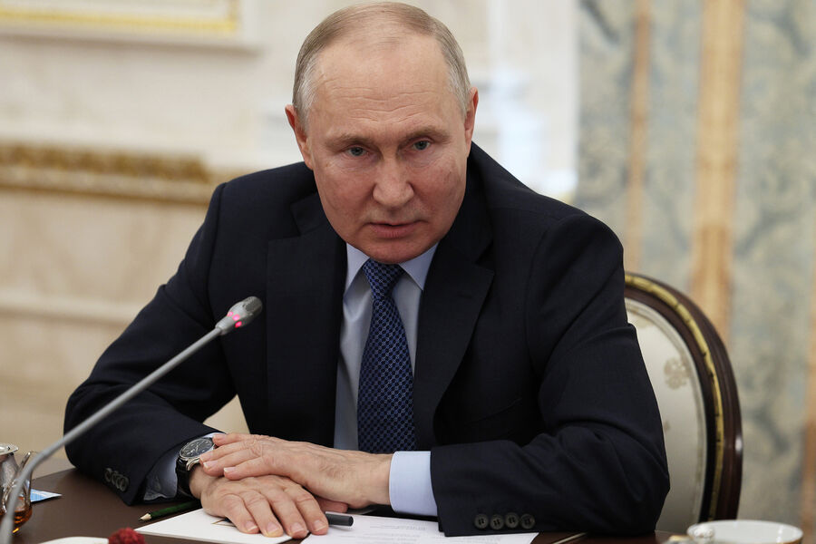 Путин обратился с призывом к главам регионов России