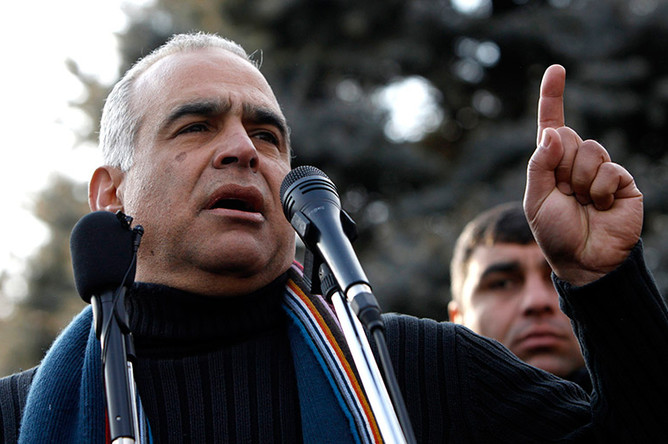 Проигравший на выборах президента Армении Раффи Ованесян объявил голодовку