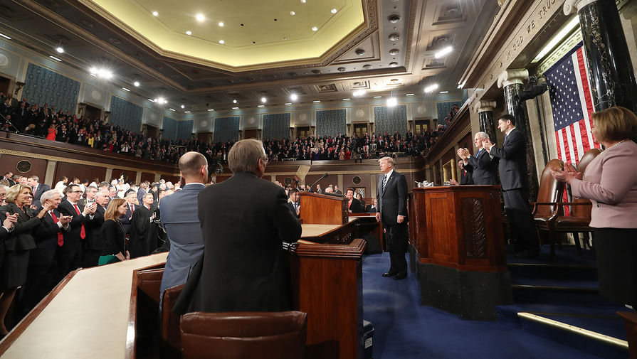 Президент США Дональд Трамп на совместной сессии Конгресса в Палате представителей в Вашингтоне, 28 февраля 2017