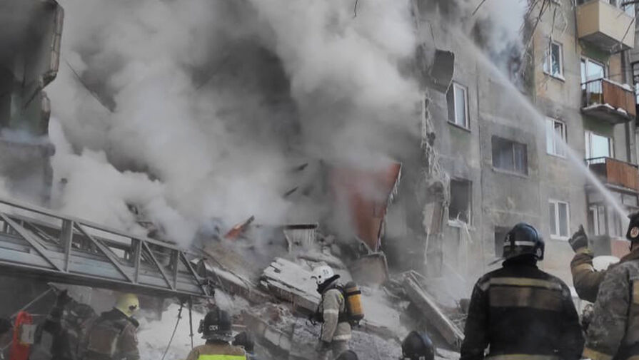 Открытое горение после взрыва газа в доме в Новосибирске ликвидировано