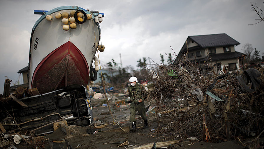Последствия разрушительного цунами на&nbsp;северо-востоке Японии